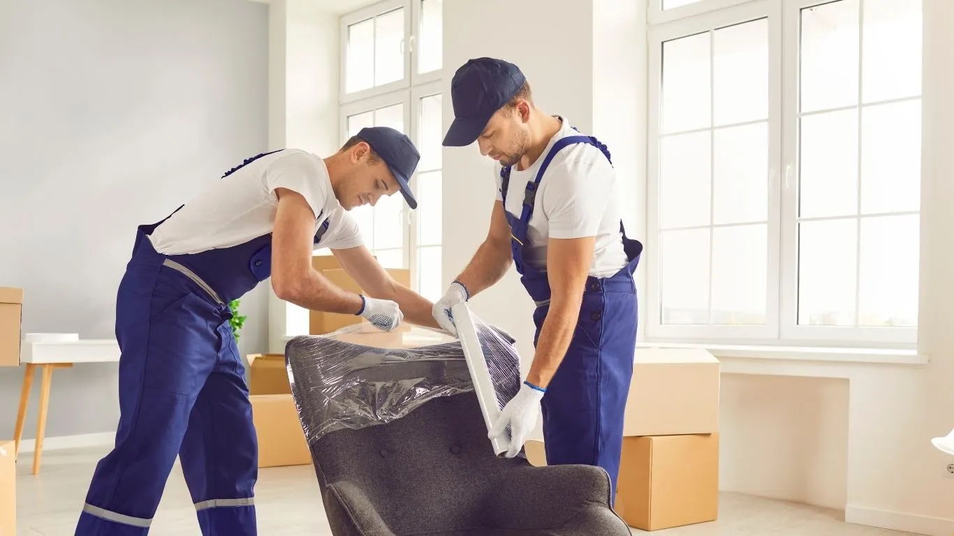 لماذا نحن الخيار الأمثل لنقل العفش والأثاث خارج الرياض؟
